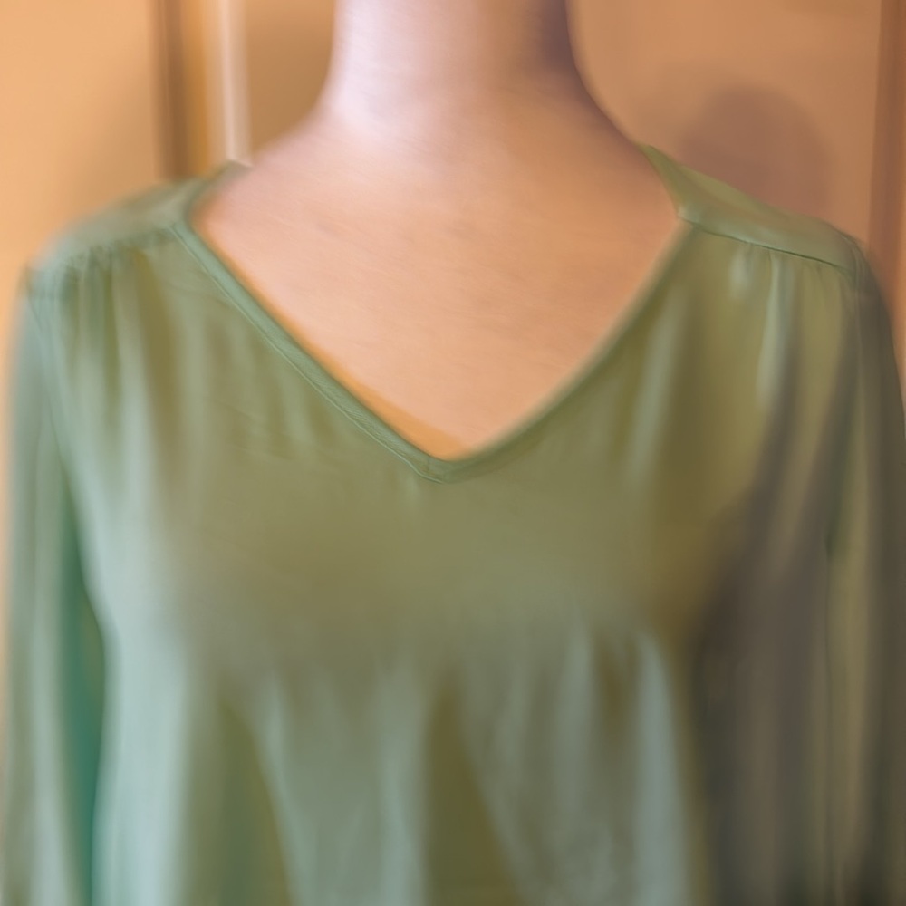 Light weight lattice work on back 3/4 sleeve pale green NEVER WORN